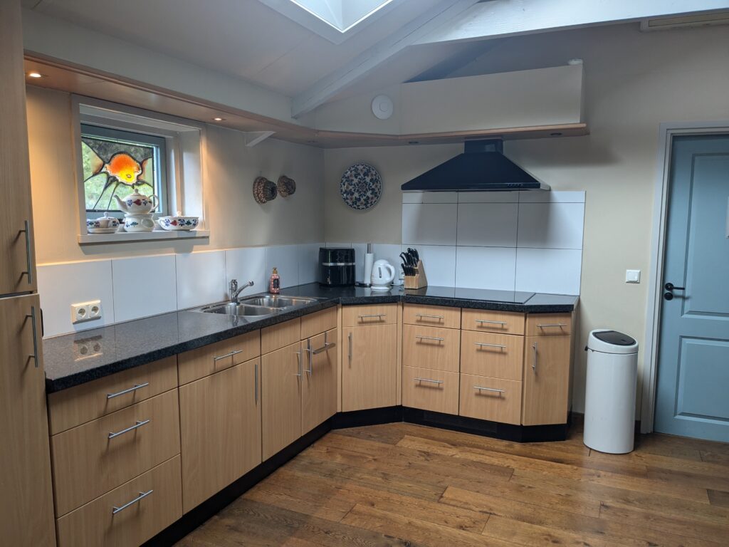 keuken met inductie en oven