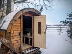 Home even de deur open om te koelen